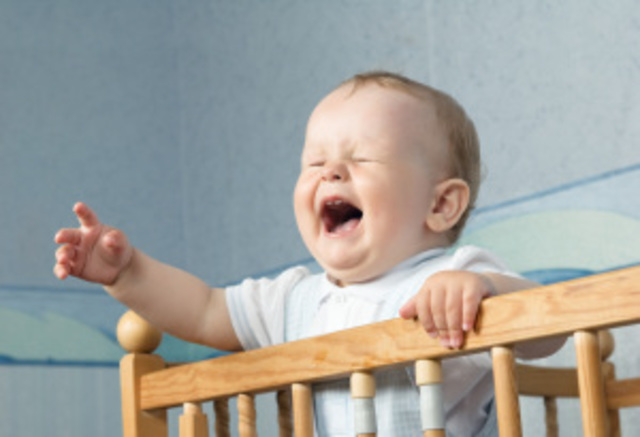 baby_crying_in_crib